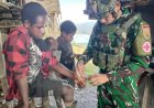 Satgas Yonif 142/Ksatria Jaya Gelar Aksi “Aksara” di Distrik Sinak, Ksatria Penjaga Harapan di Tanah Puncak Papua